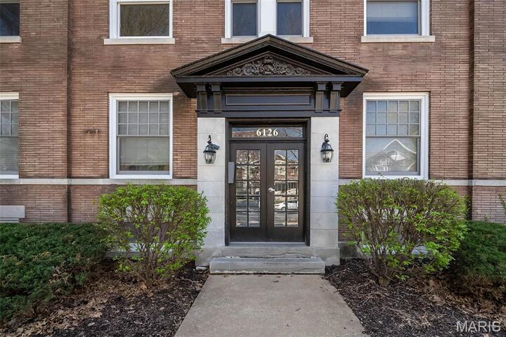 Property Photo: 6126 Washington Boulevard 302 MO 63112