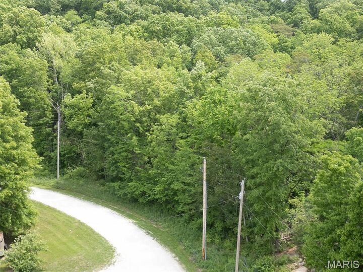 Property Photo:  40 Winding Lane  MO 63379