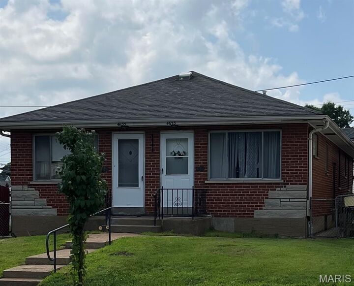 Property Photo: 4633 Morganford Rd MO 63116