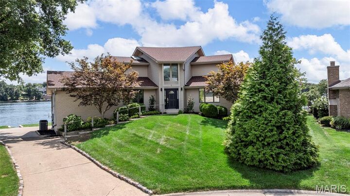Property Photo: 2 Rue Grand Court MO 63367
