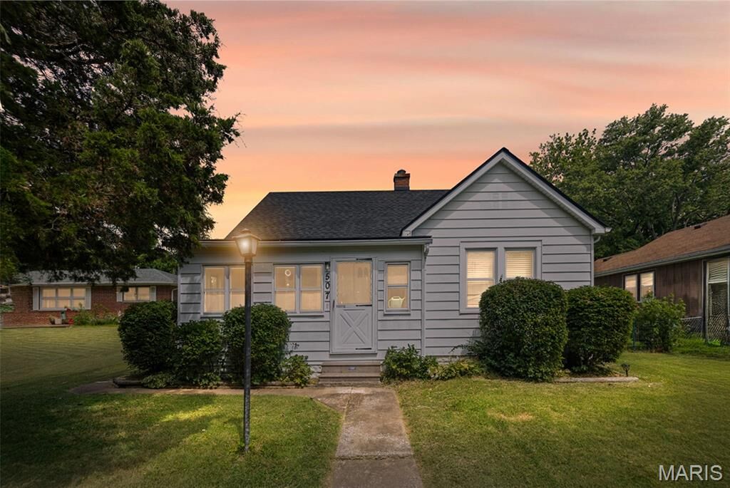 Property Photo: 507 S 16th Street IL 62220