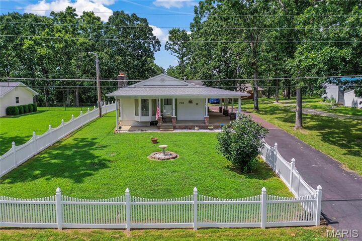Property Photo: 781 Squaw Road MO 65453