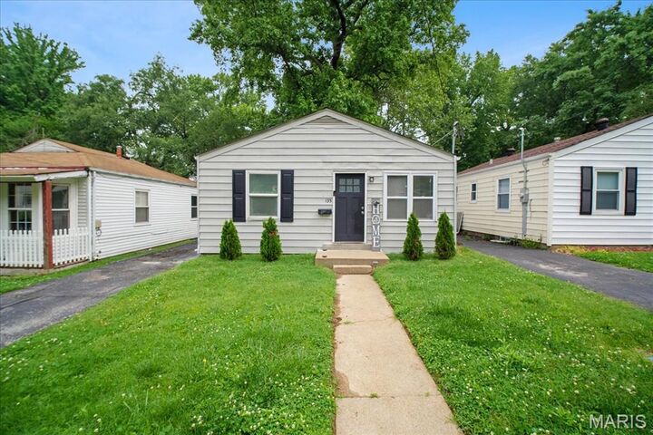 Property Photo:  135 Anabel Avenue  MO 63135 