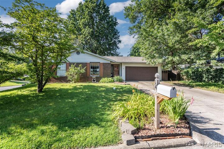 Property Photo: 14 Biscayne Drive IL 62025