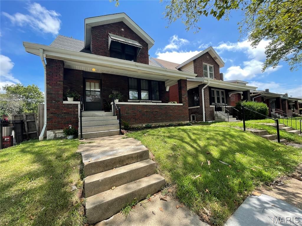 Property Photo:  5206 S Grand Boulevard  MO 63111 