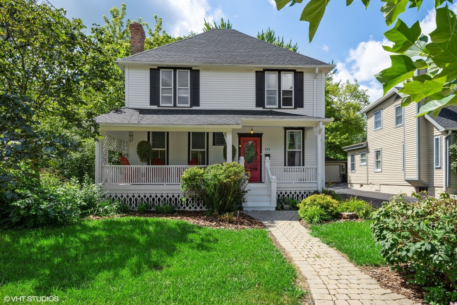 Property Photo:  315 W Lincoln Avenue  IL 60010 