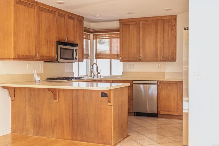 Property Photo:  4651 Calle Del Greco  CA 92056 