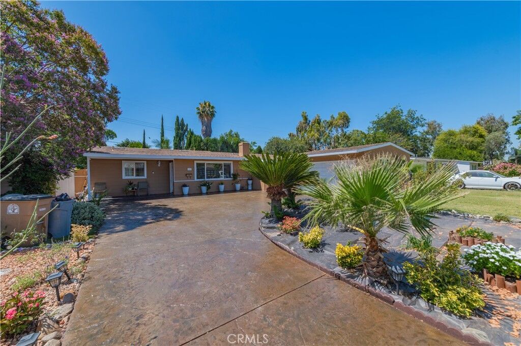 Property Photo:  126 Bryn Mawr Road  CA 91711 