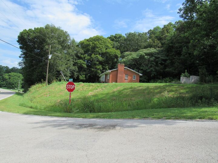 Property Photo: 5126 Rock Creek Rd TN 37388