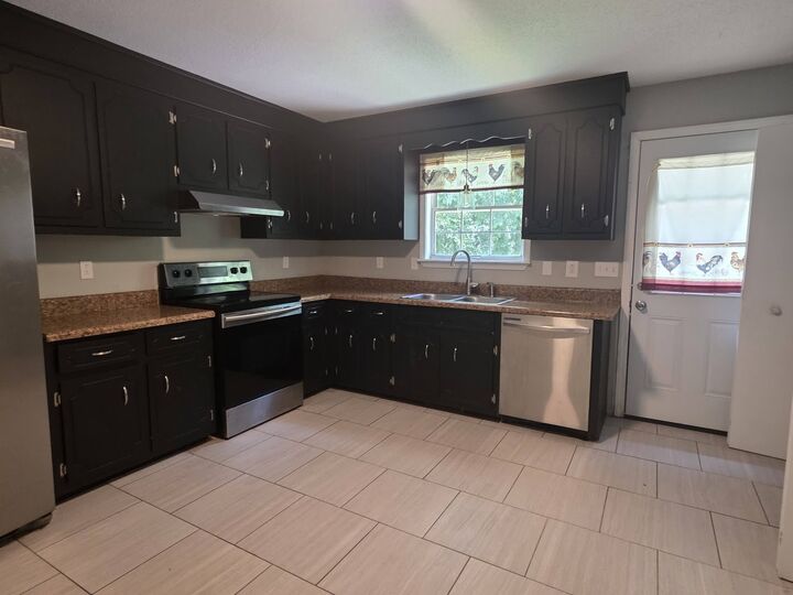 Property Photo: 3404 Oak Lawn Dr TN 37042