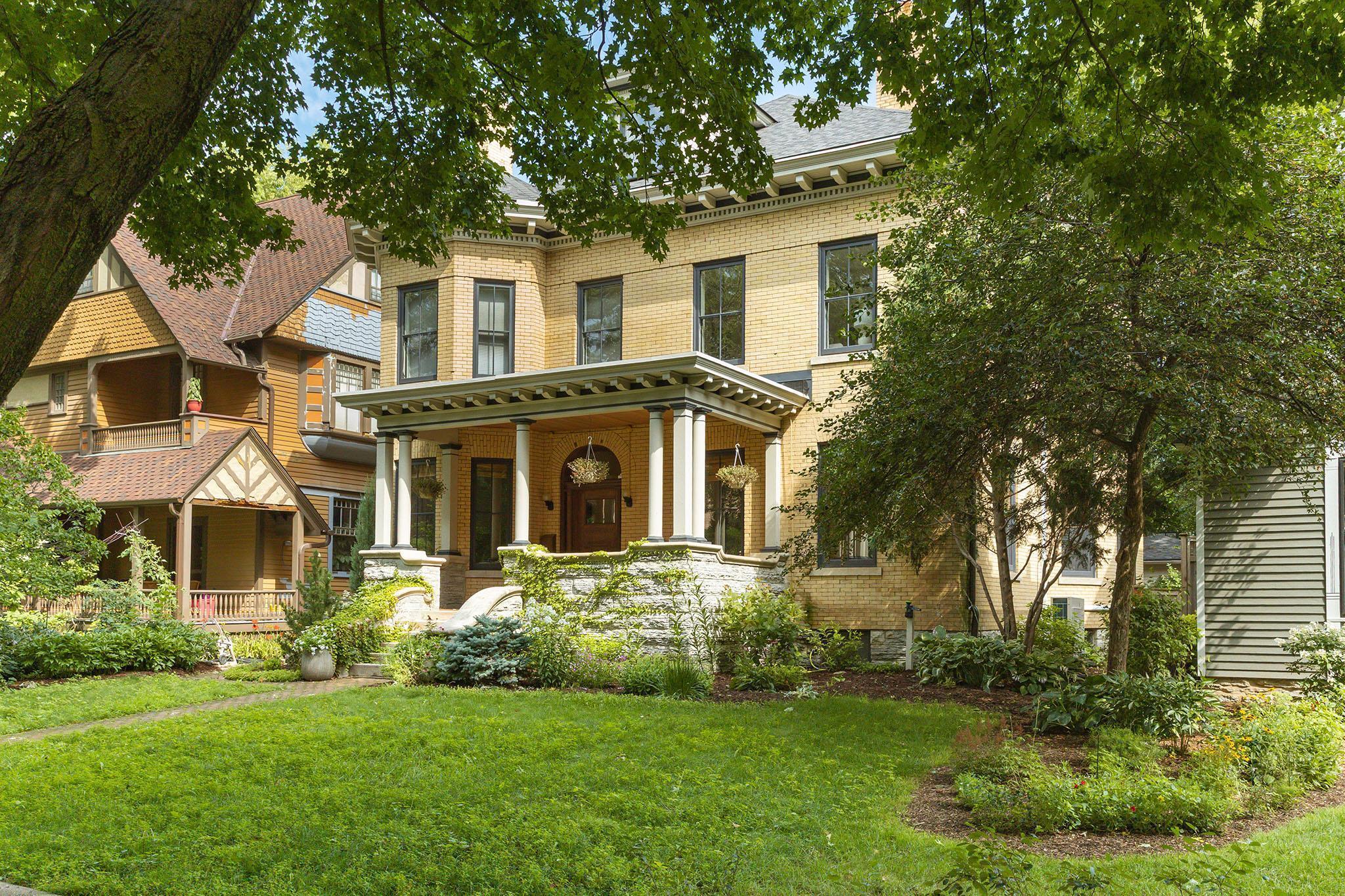 Property Photo:  463 Ashland Avenue  MN 55102 