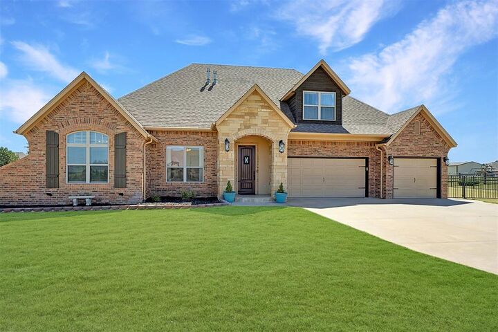 Property Photo:  8280 Prairie Ridge Road  OK 73099