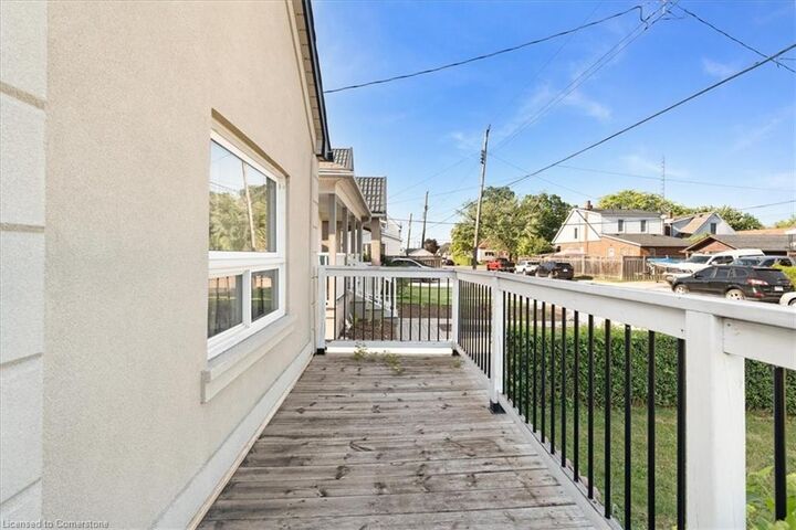 Property Photo:  233 Normanhurst Avenue  ON L8N 5N1 