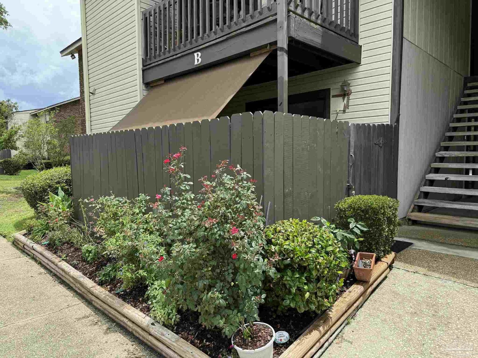 Property Photo:  2201 Scenic Hwy B3  FL 32503 