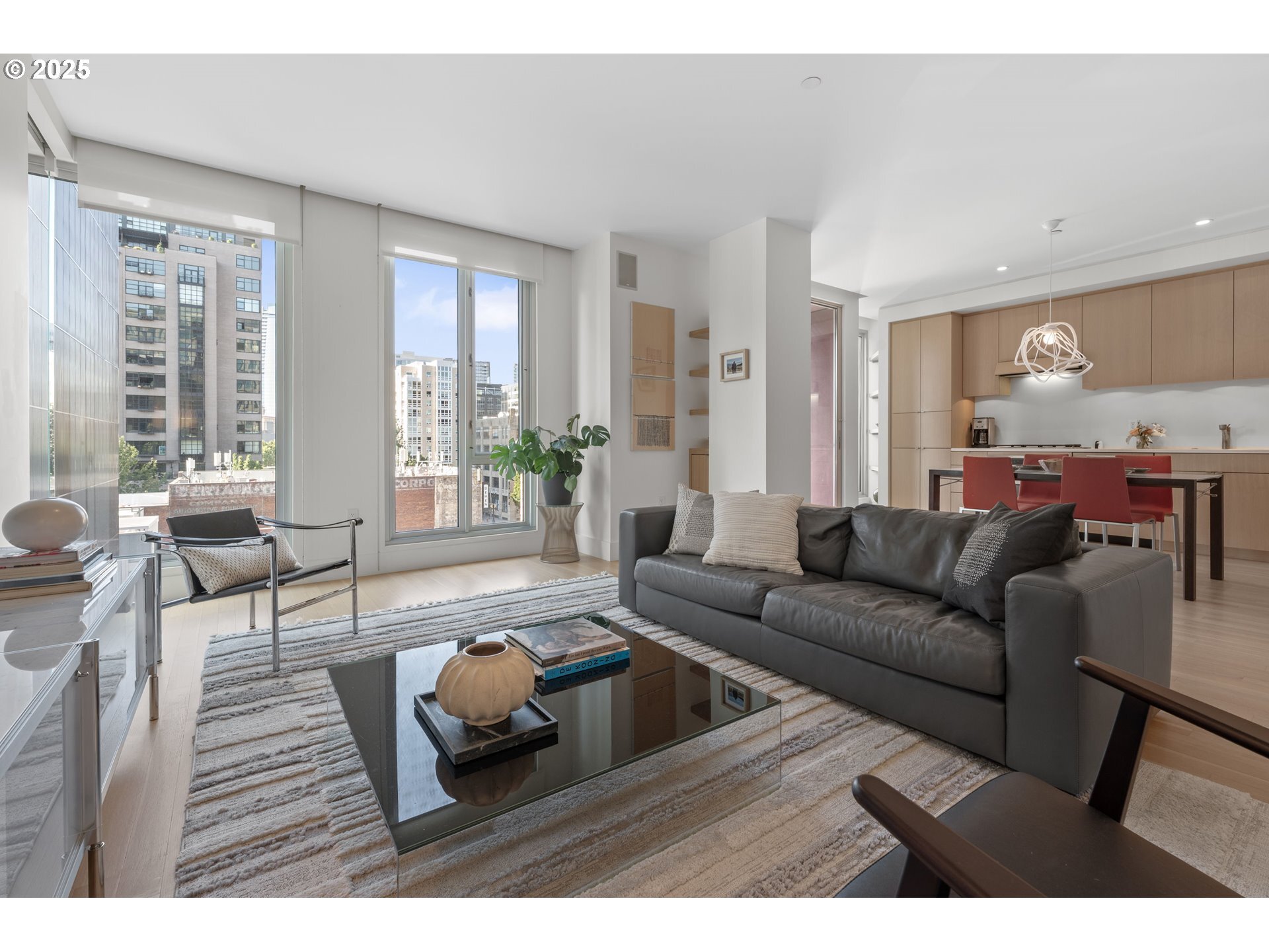 Property Photo: 937 NW Glisan St 533 OR 97209