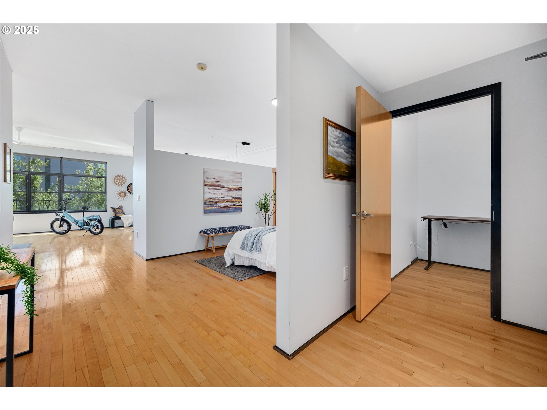 Property Photo: 333 NW 9th Ave 606 OR 97209