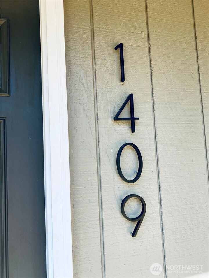 Property Photo: 1409 Alder Street SE WA 98503
