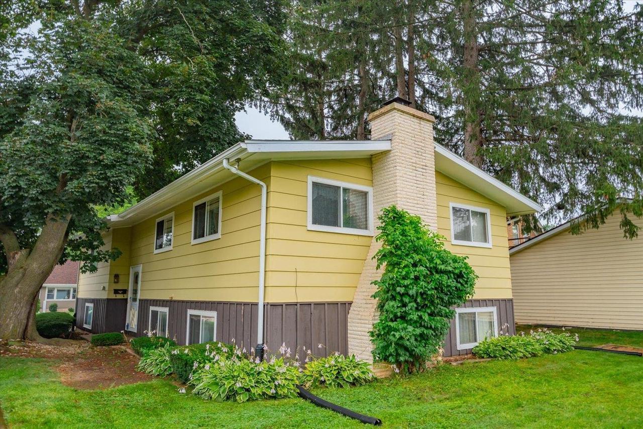 Property Photo: 1530 Center Street WI 53515