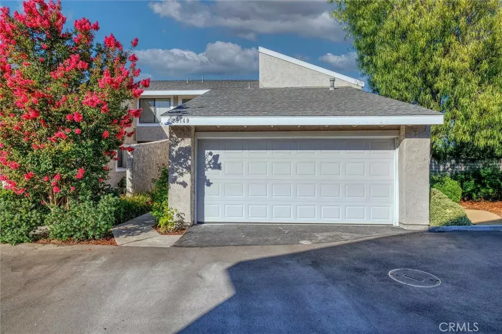 Property Photo: 25149 Amberley Way CA 91355