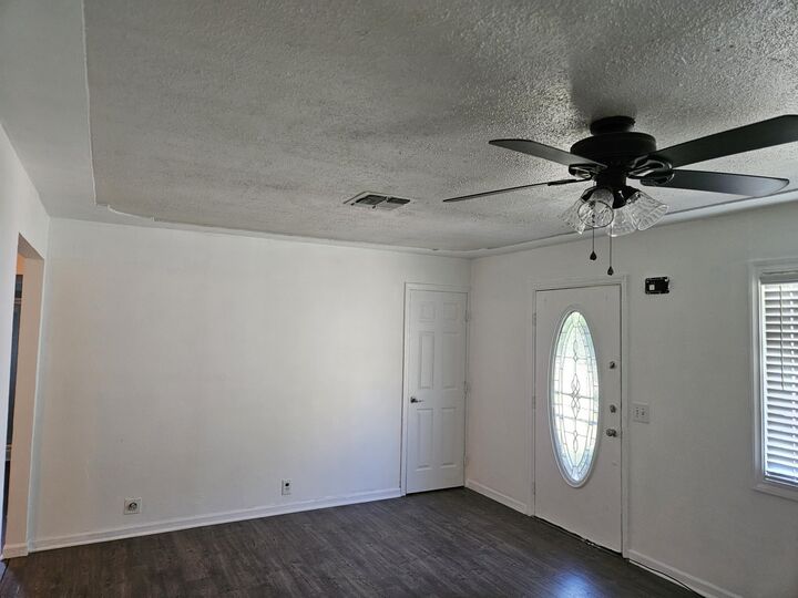 Property Photo:  1055 South Street  CA 96001 