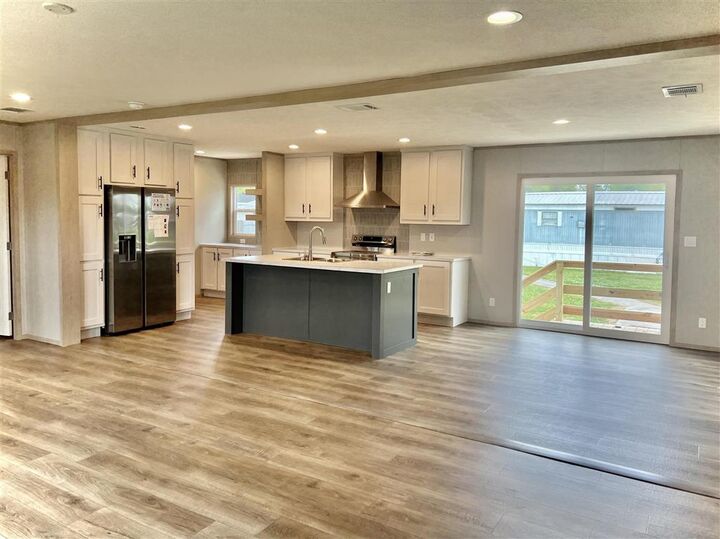 Property Photo:  276 Vickie Lane  LA 70611 