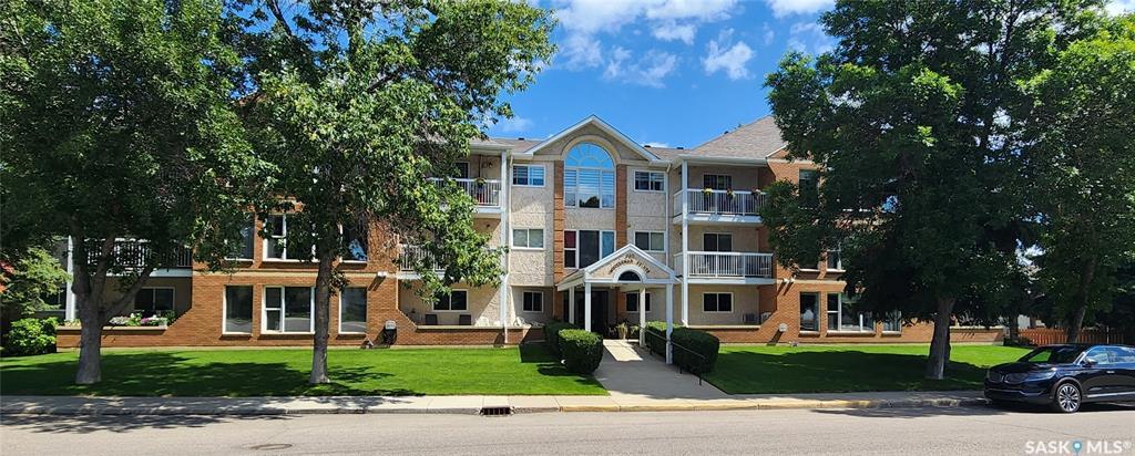Property Photo: 320 Silverwood Road 102 SK S7K 6Y4