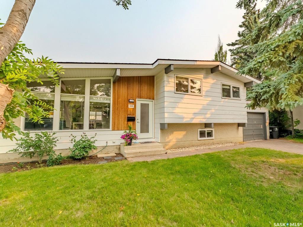Property Photo: 246 Anderson Crescent SK S7H 4C2