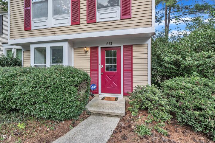 Property Photo: 632 Middleton Avenue NC 27513