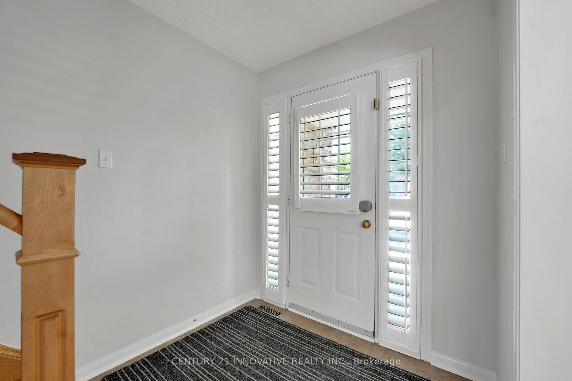 Photo de la propriété:  12 Knotwood Crescent  ON M1X 1V6 