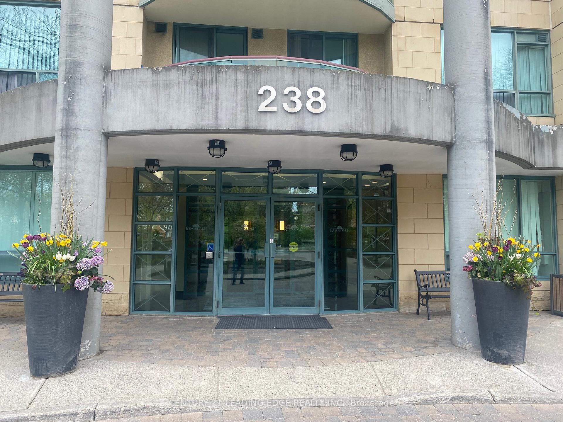 Property Photo:  238 Doris Avenue 1801  ON M2N 6W1 