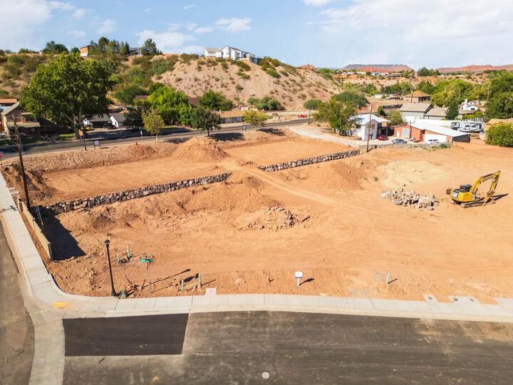 Property Photo: 1420 Clara Crossing 1 UT 84765