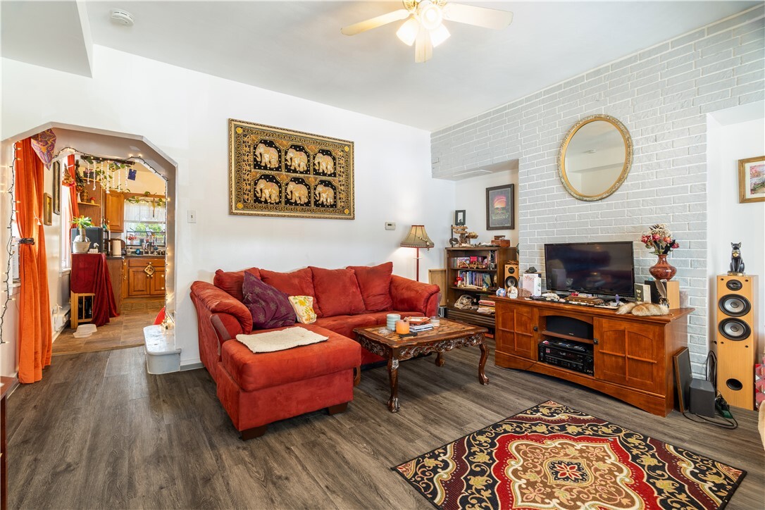 Property Photo: 61 Sycamore St PA 15223