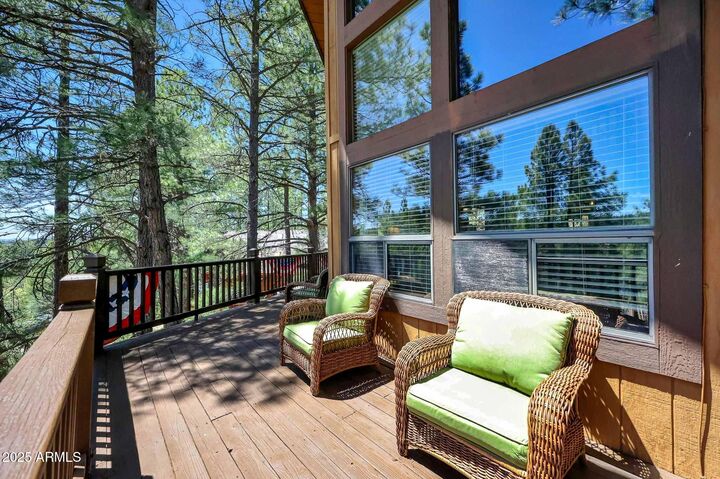 Property Photo: 1070 E Lake Meadow Circle AZ 86017