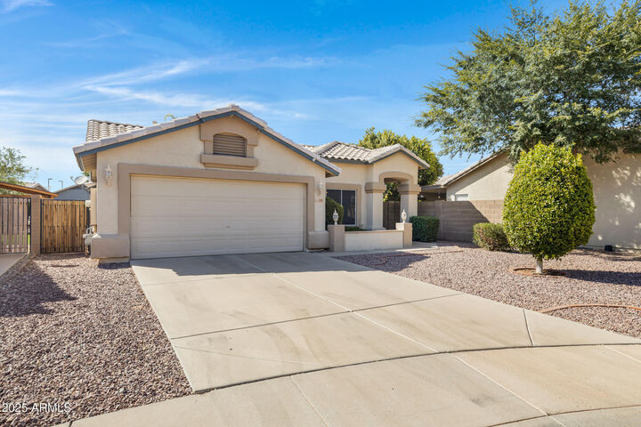 Property Photo: 1100 S Cottonwood Court AZ 85296