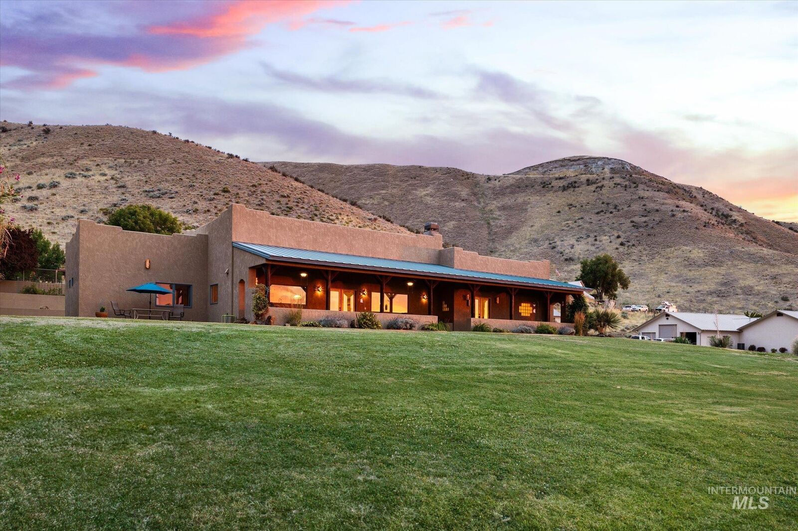 Property Photo: 997 Hermosa St ID 83617-5085