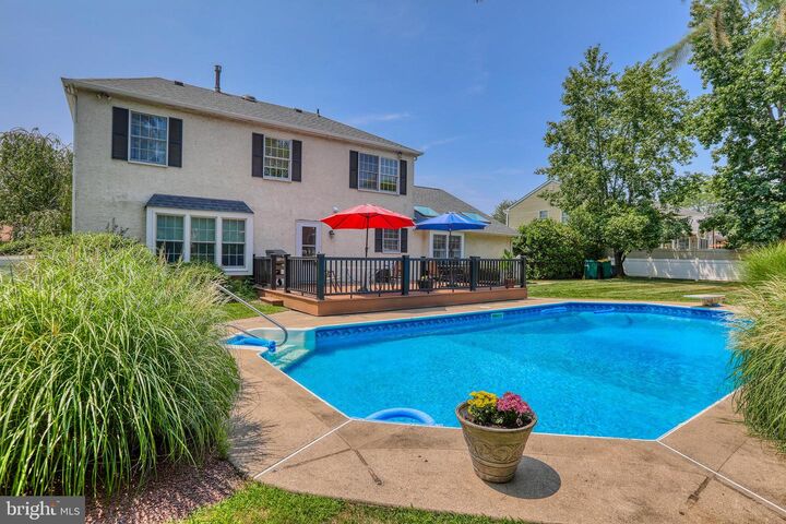 Property Photo: 732 Paxson Lane PA 19047