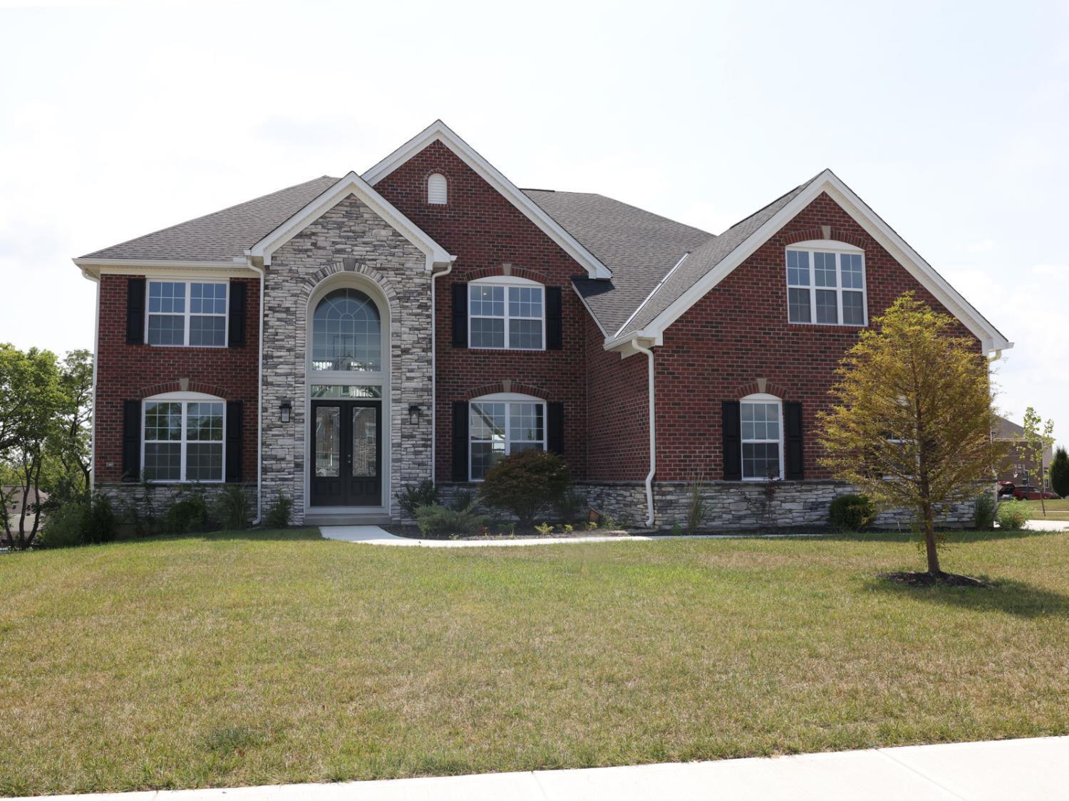 Property Photo: 8848 Oakcrest Way OH 45069