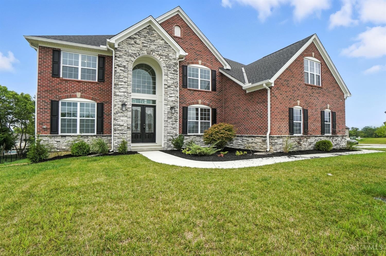 Property Photo: 8848 Oakcrest Way OH 45069
