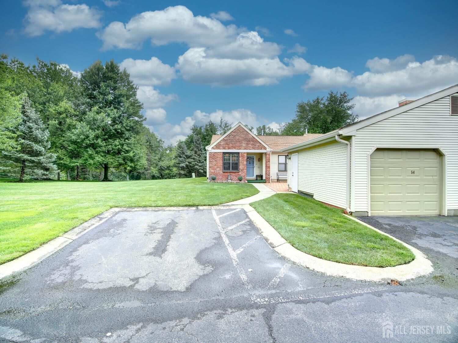 Property Photo:  54 Wycoff Way  NJ 08816 