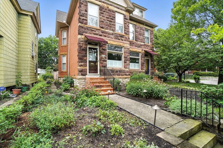 Property Photo:  396 W 7th Avenue  OH 43201