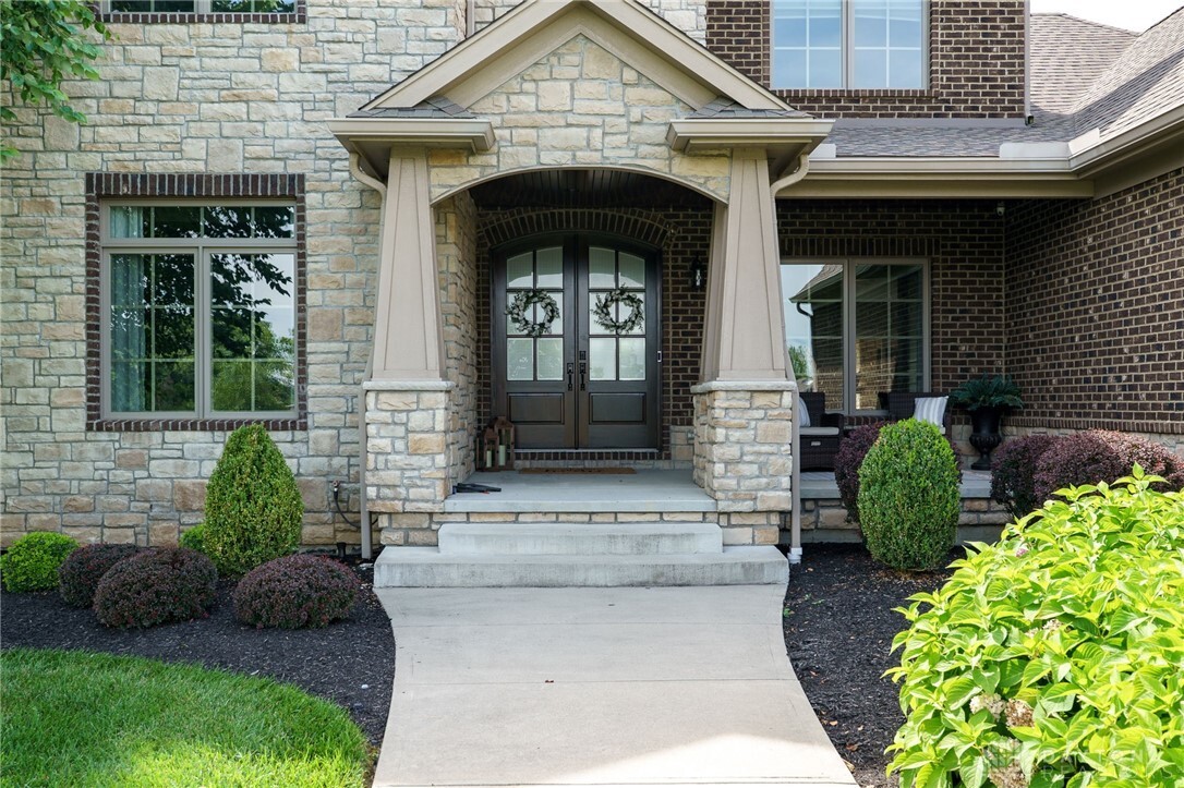 Property Photo:  2199 Savannah Court  OH 45068 