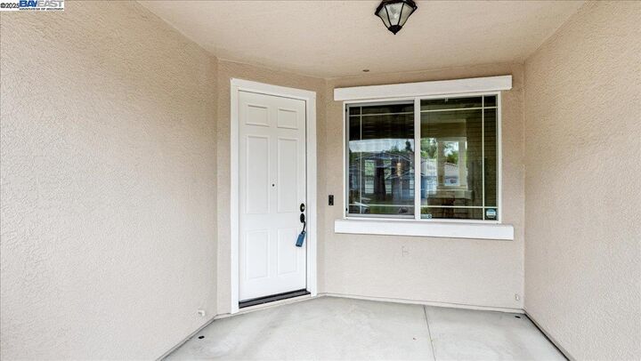 Property Photo: 2133 Demetrius Way CA 95661