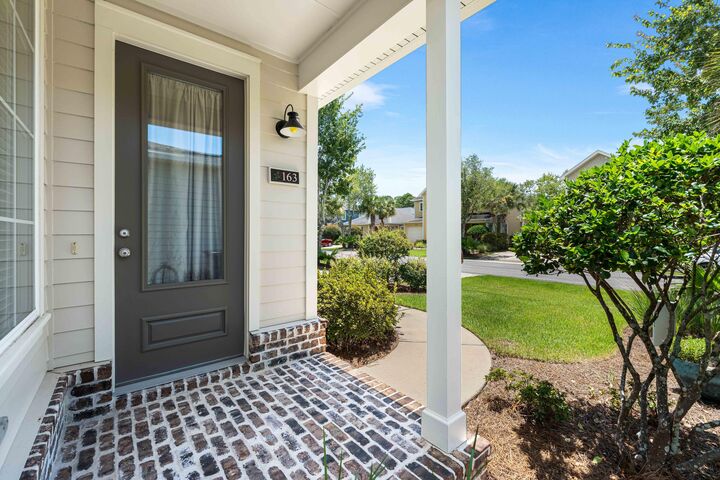 Property Photo: 163 Christian Drive FL 32459