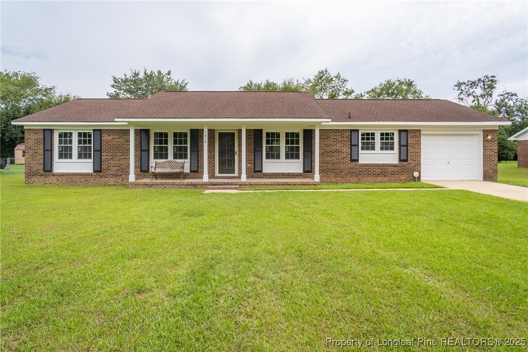 Property Photo:  1016 Oakstone Drive  NC 28314 