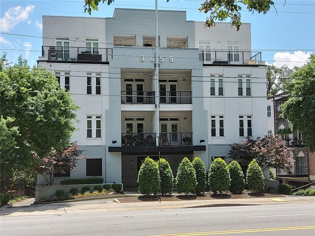 Property Photo:  3655 Peachtree Road 203  GA 30319 