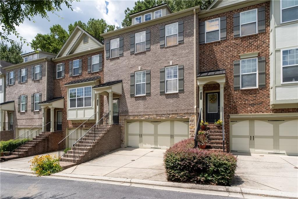 Property Photo:  2090 Cobblestone Circle NE  GA 30319 
