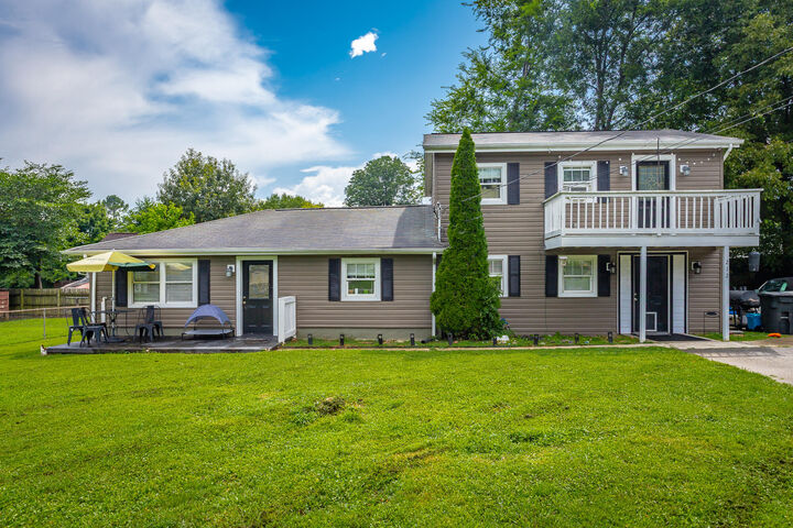 212 W Walden Circle  Soddy Daisy TN 37379 photo