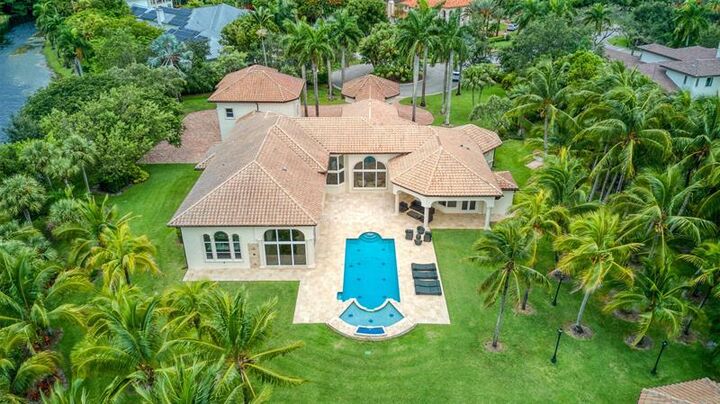 Property Photo:  3440 Stallion Ln  FL 33331 