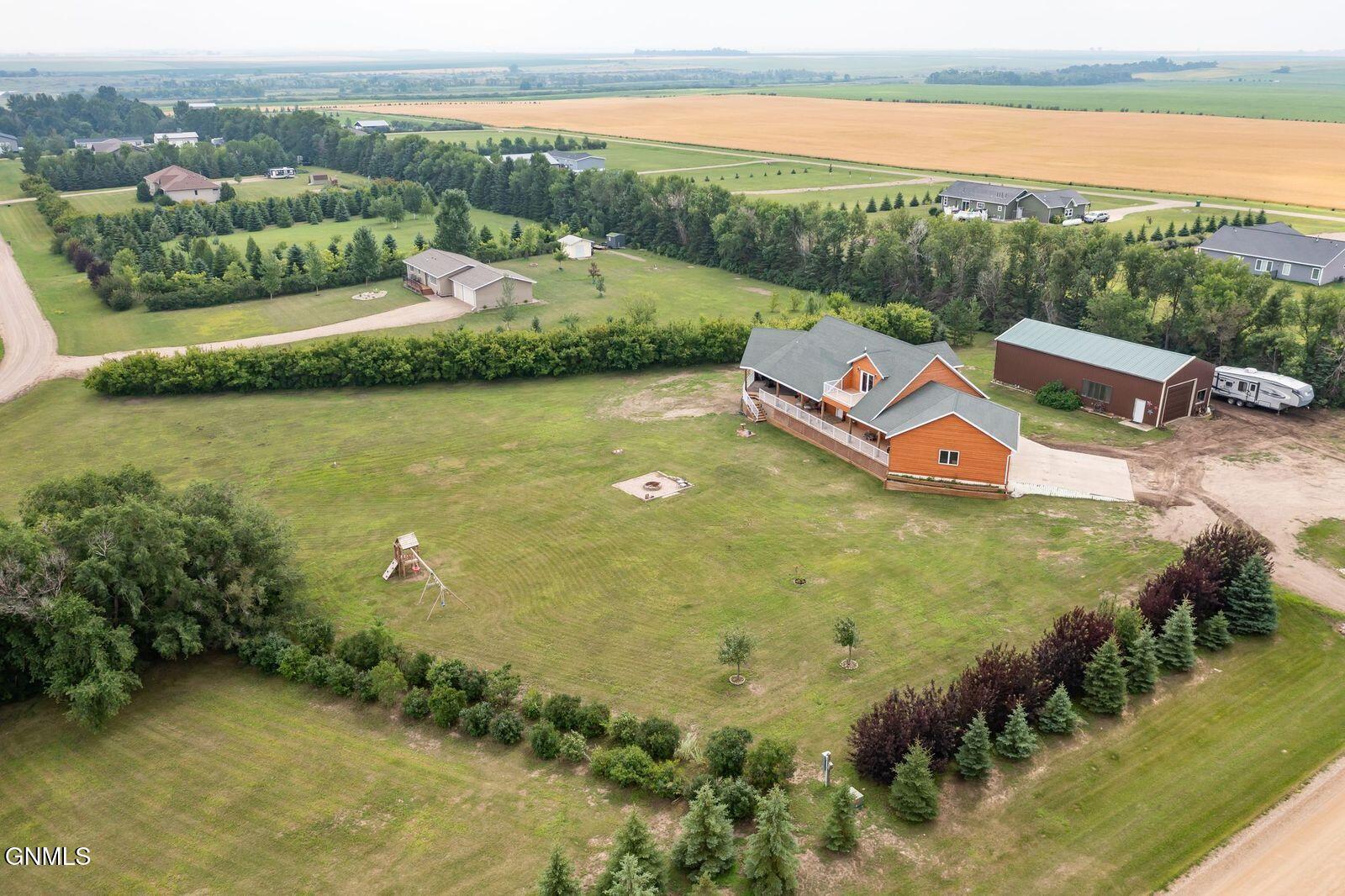 Property Photo:  870 36th Avenue NW  ND 58531 