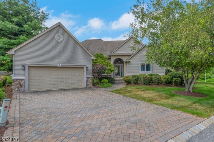 Property Photo:  5 Red Oak Dr  NJ 07419 